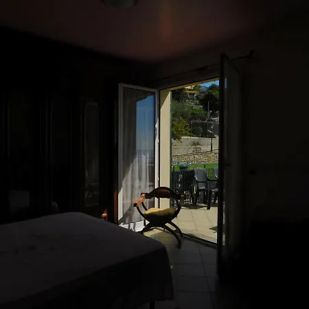 Дом отдыха Appealing Holiday In With Garden