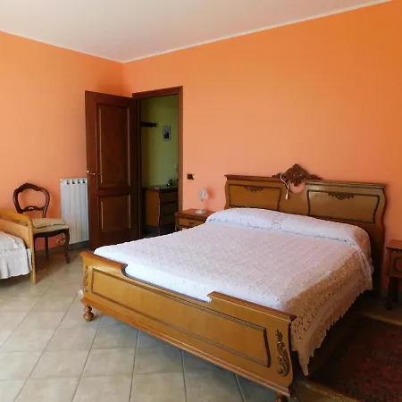Дом отдыха Appealing Holiday In With Garden *